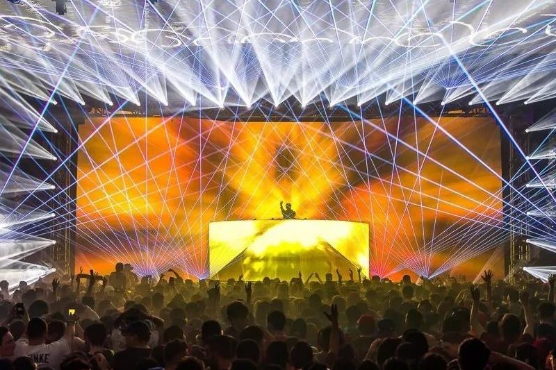 How to Use Concert LED Backdrop Screens for Music Festival Stage Design